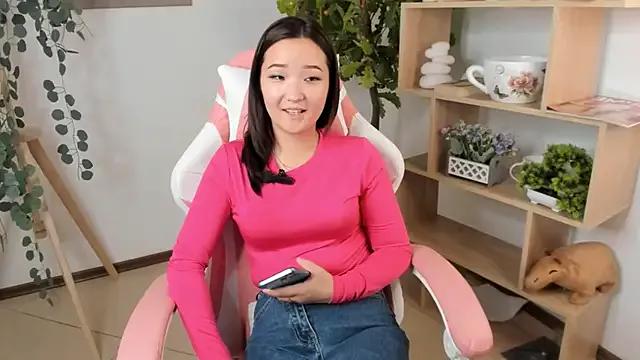 ToccaraKoko on StripChat