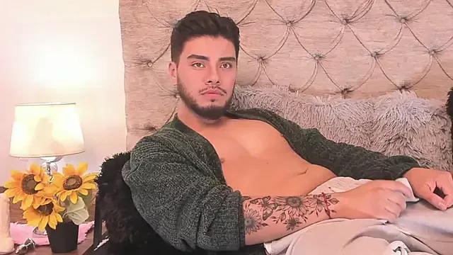 Tommidubois from StripChat