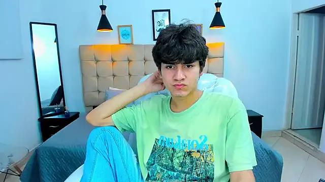 Tommy18__ from StripChat