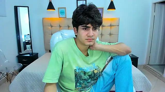 Tommy18__ from StripChat