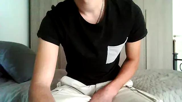 tommyboyteen from StripChat