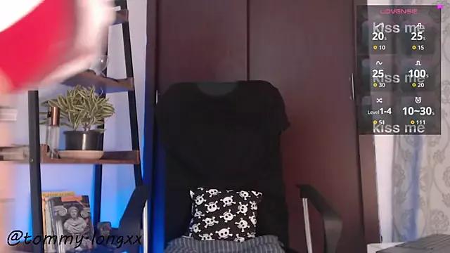 tommylongxx from StripChat