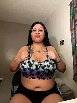 tooprettypatricia from StripChat is Freechat
