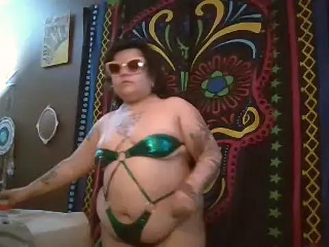 trashytrish from StripChat is Freechat