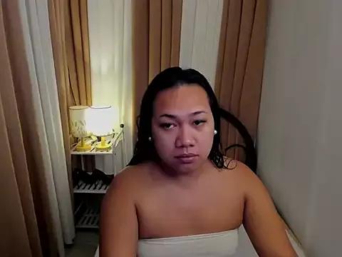 TsUncutKaren from StripChat is Freechat