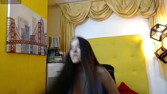 tulunaroja from StripChat