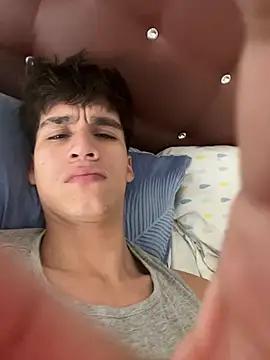TusBellakitos from StripChat is Freechat