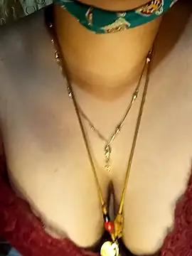 tuttifrutti17 from StripChat