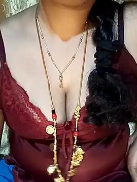 tuttifrutti17 from StripChat