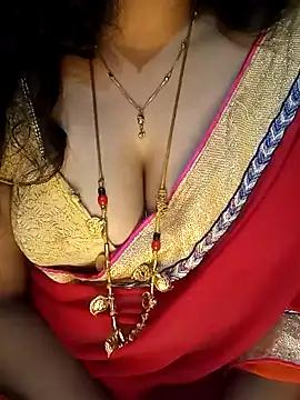 tuttifrutti17 from StripChat