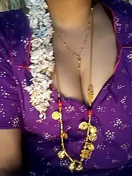 tuttifrutti17 from StripChat