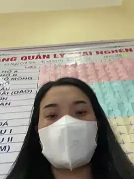 Tuyyei_gjg webcams show profile image 