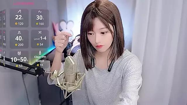 Tw_Sexynn from StripChat is Freechat