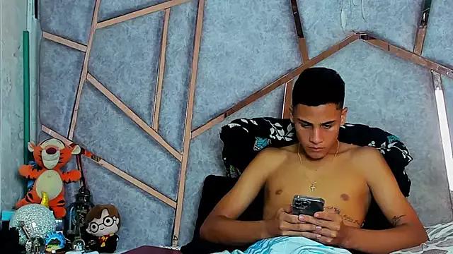 Twink_davidx from StripChat is Freechat
