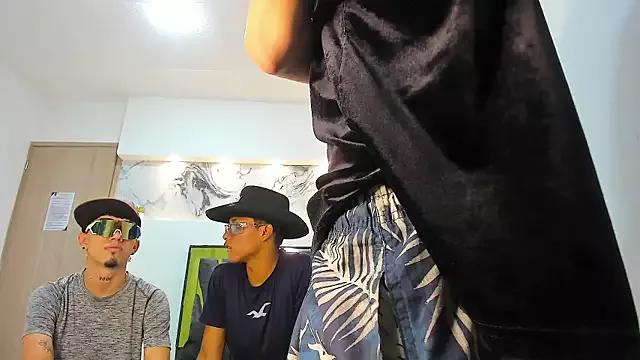 Photos of TWINKS_BOYS1 from StripChat is Freechat