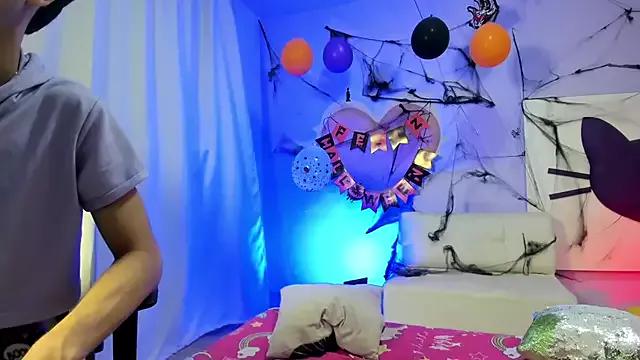 Twinks_boys_ from StripChat is Freechat