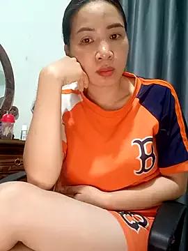 Tyno_o webcams show profile image 