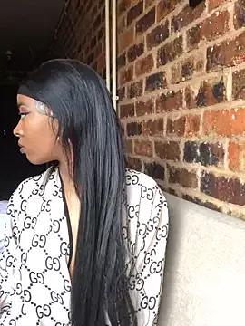 TyraaLee from StripChat is Freechat