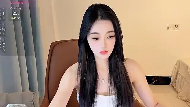 Unique-Nana from StripChat is Freechat