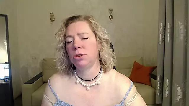 unsual_milf from StripChat