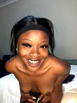UntuckedElectric from StripChat