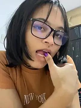 unu_nai from StripChat