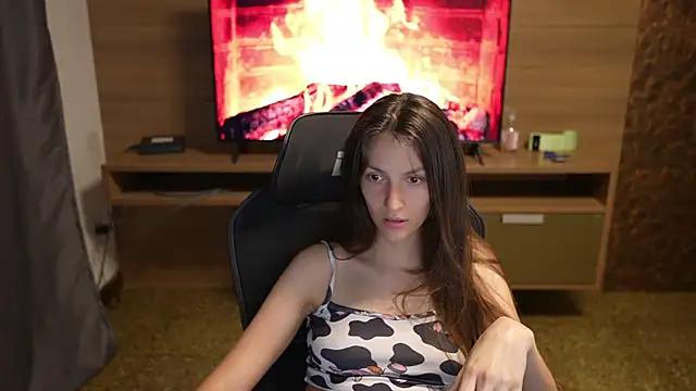 upssnowy from StripChat