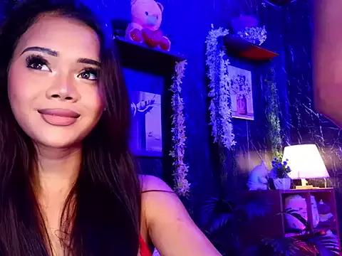 ur_holly_lexie from StripChat is Freechat