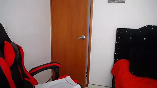 Ursulawhite69 from StripChat