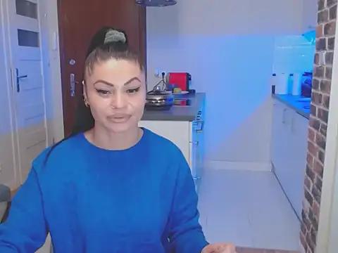 UrXXXChocolate from StripChat