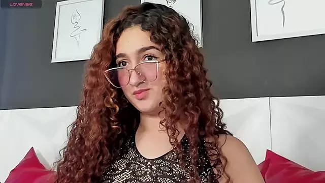vaiholeth_sofia from StripChat is Freechat