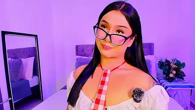 Vale_prado from StripChat is Freechat