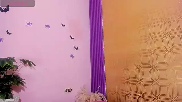 valen_gill from StripChat is Freechat