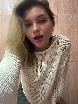 ValenciaShock from StripChat is Freechat