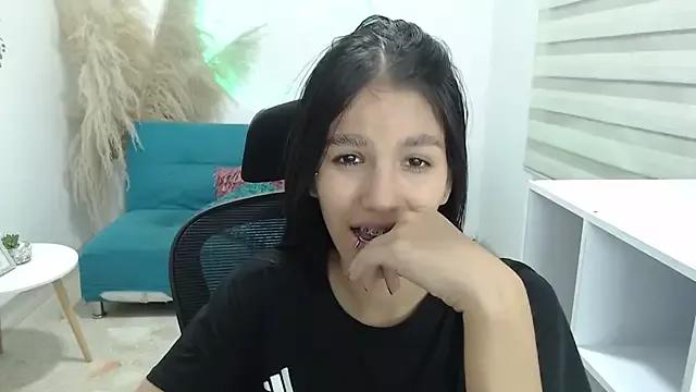 valeria-duarte from StripChat is Freechat