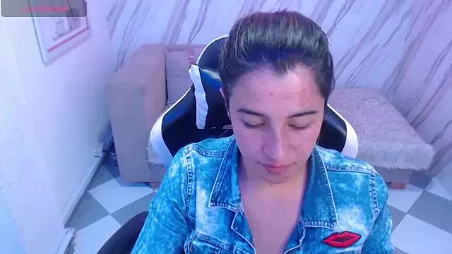 Valerie_b from StripChat is Freechat