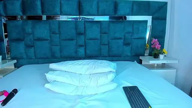 valtira_nova from StripChat is Freechat