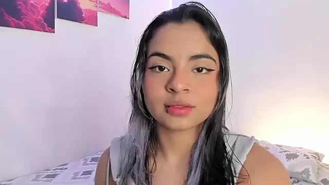Valy_shyness webcams show profile image 