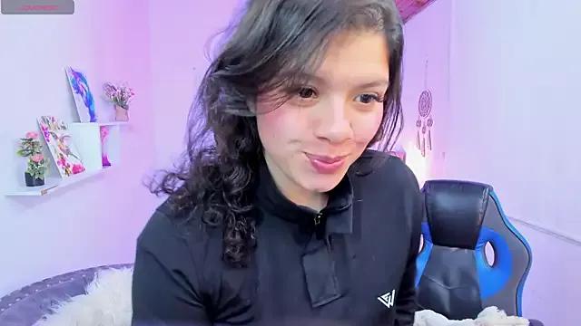VaneGold from StripChat is Freechat