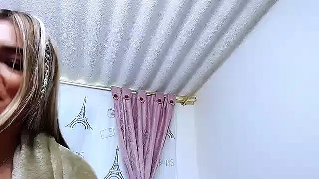 Vanesa-1 from StripChat is Freechat