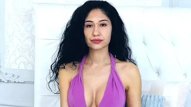 VanessaCulpo from StripChat is Freechat