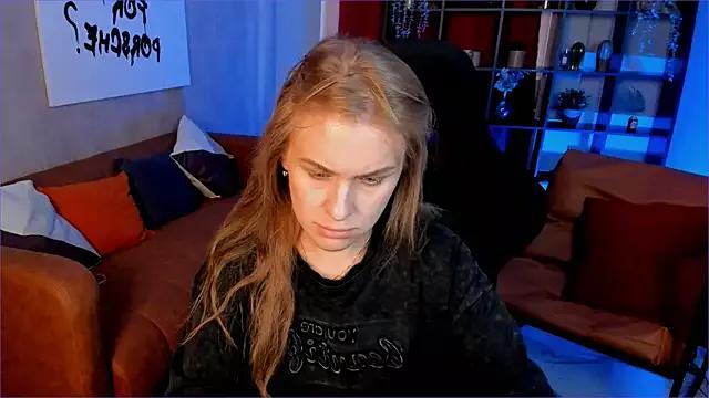 VanessaMates from StripChat is Freechat