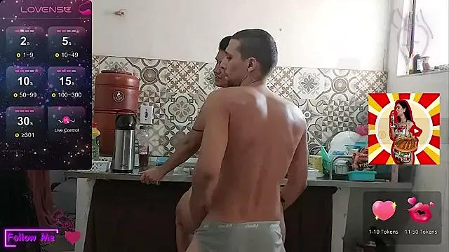 Vanessinha_Mike from StripChat is Freechat