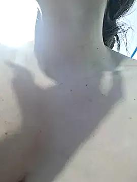 Photos of vaneza1999 from StripChat is Freechat