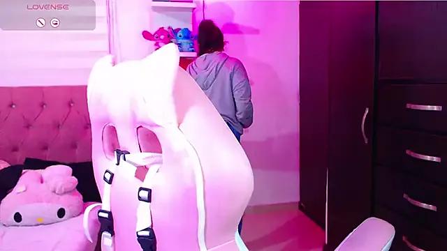 Vannessa__Shy from StripChat