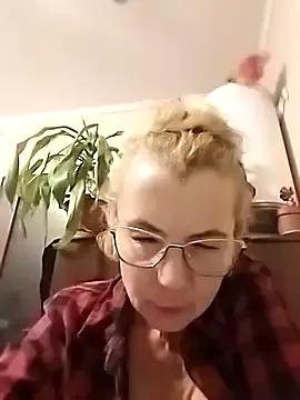 VasylynaLove42 webcams show profile image 