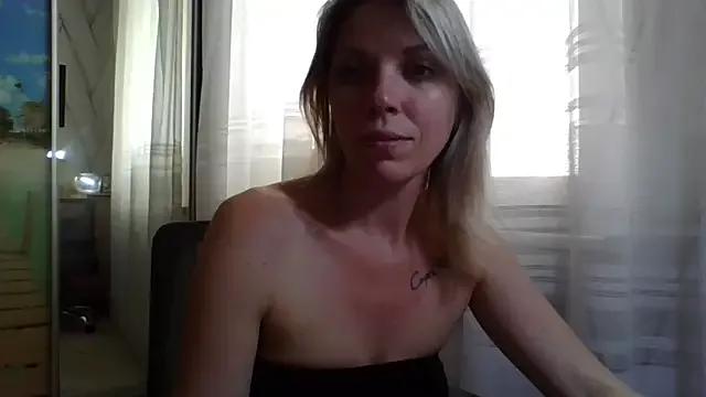 VelvetLove287 from StripChat