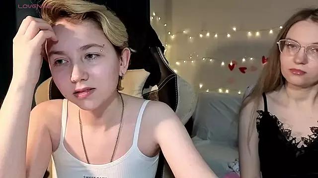 velvetvalkyries from StripChat