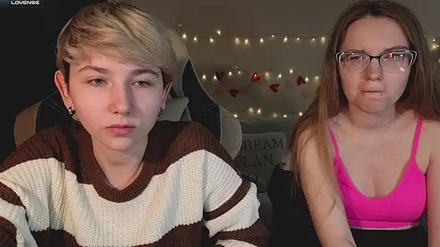 velvetvalkyries from StripChat