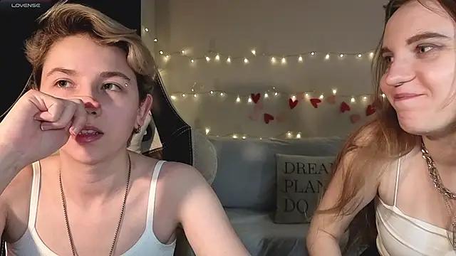 velvetvalkyries from StripChat